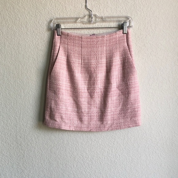 Babaton Dresses & Skirts - Aritzia Babaton Kinsley Skirt Pink Mini Tweed 4 95888